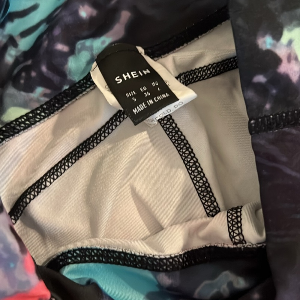 Workout pants - Picture 3 of 3